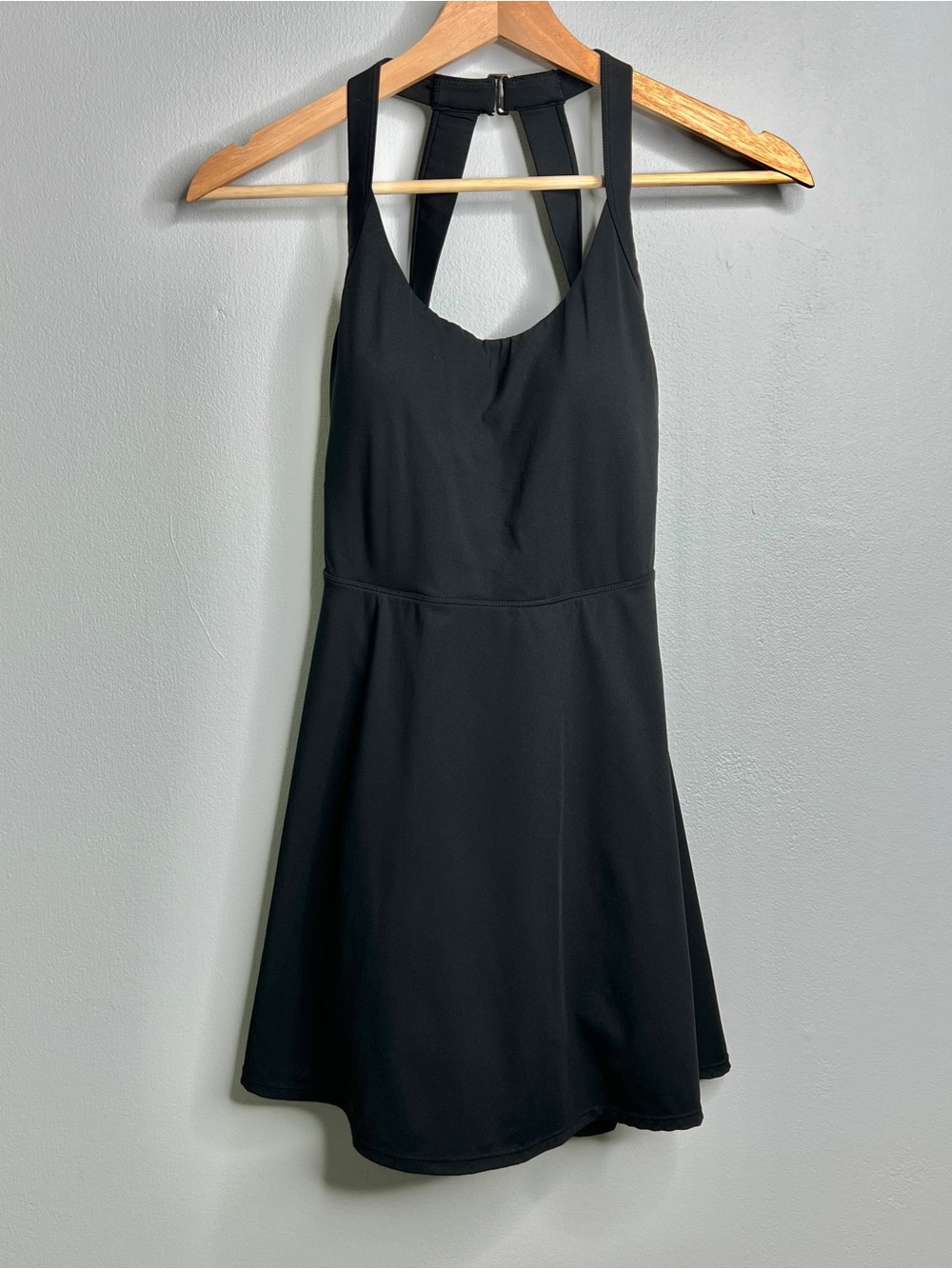 Halara Backless Twisted Active Dress Women’s size XS - Picture 3 of 8